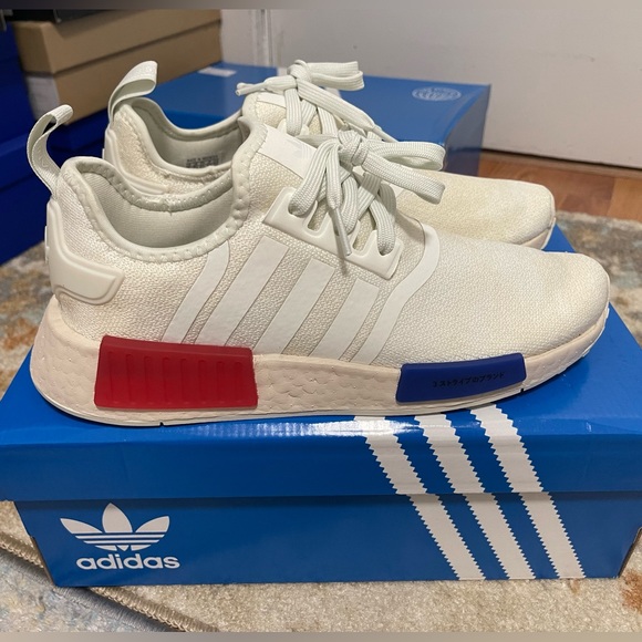 NIB men’s Size 8 (Euro Size 41.5) Adidas NMD R1 Sneakers In White/Tint/Red/Blue - Picture 7 of 16